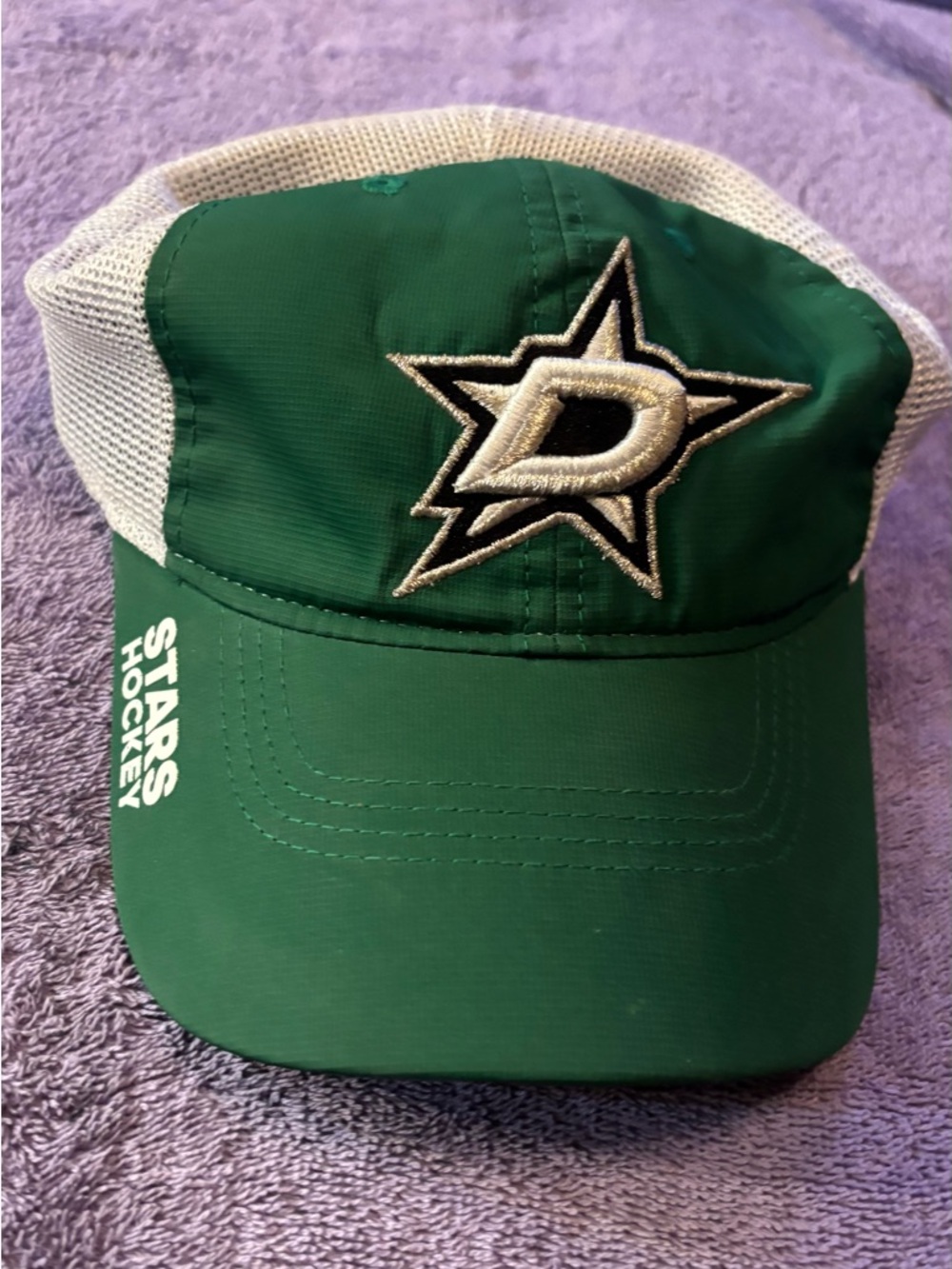 Dallas Stars men’s green  Mesh-Back Cap